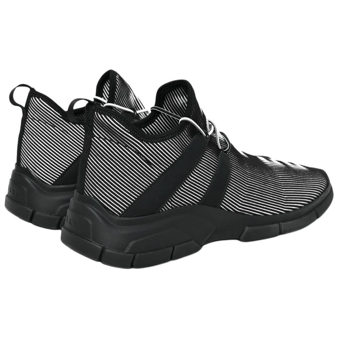 Shop 普拉達標誌圖案襪子 '黑白' 4E3492-3L5H-F0967