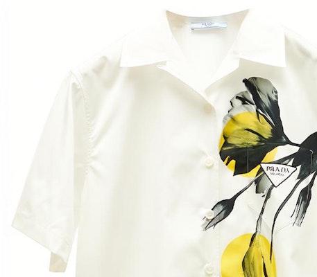 PRADA Loose-Fit Print Short-Sleeve Sunscreen Shirt - White P433BY10N0-F0009 Sizing PRADA Loose-Fit Print Short-Sleeve Sunscreen Shirt - White P433BY10N0-F0009