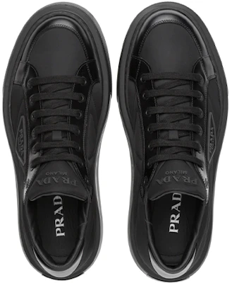 PRADA Macro Re-Nylon 尼龍皮革 運動 時尚板鞋 男款 黑色 Shop PRADA Macro Re-Nylon 尼龍皮革 運動 時尚板鞋 男款 黑色