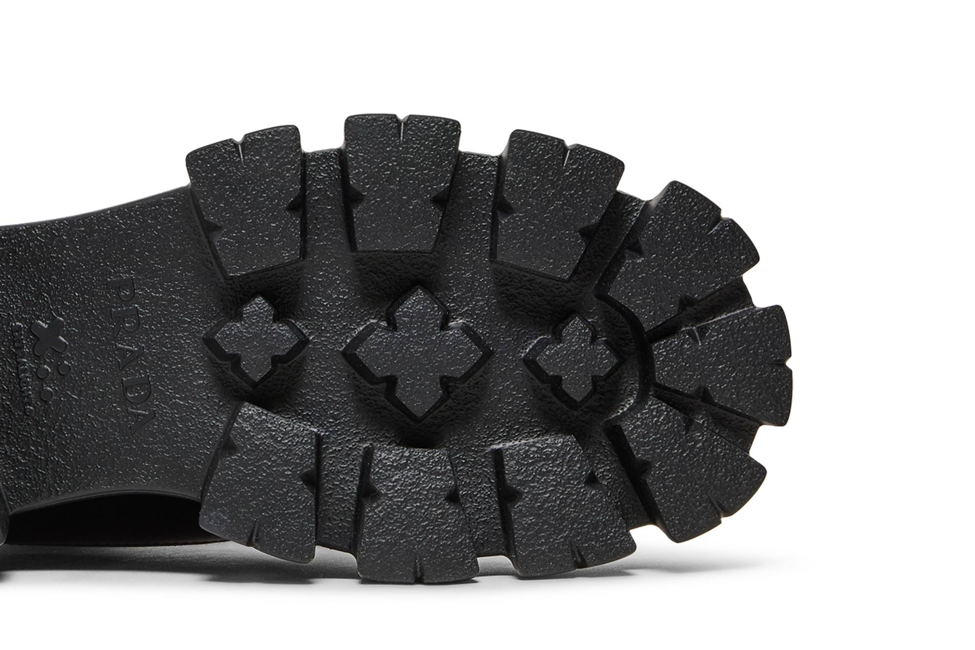 Purchase Prada Monolith 刷毛皮革靴「黑色」1T255M-3L09-F0002