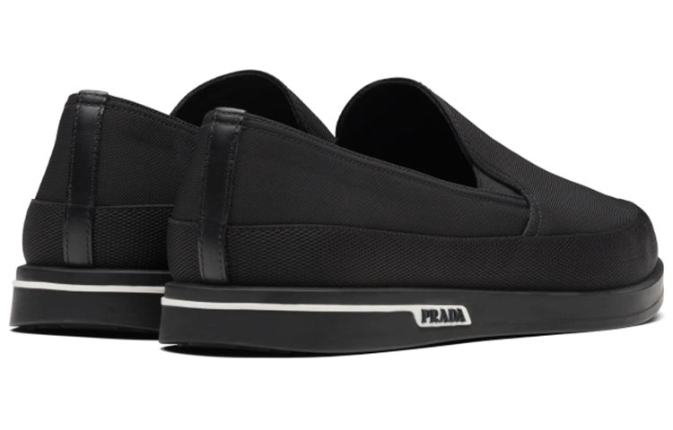 Lookbook 普拉达尼龙“功能便鞋” 4D3488_71L_F0632