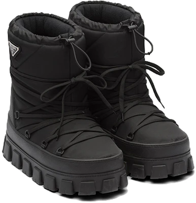 Prada Nylon Gabardine Plateau Enkelboots ''Zwart'' 2U007N_3LFV_F0002_F_040 Lookbook Prada Nylon Gabardine Plateau Enkelboots ''Zwart'' 2U007N_3LFV_F0002_F_040