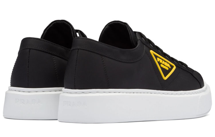 Lookbook Prada 尼龍華達呢車輪低筒運動鞋 '黑黃' 4E3560-W08-F0C5Z