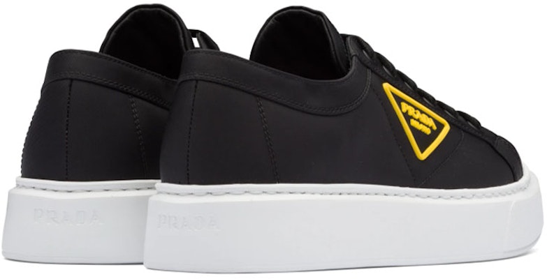 Prada 尼龍華達呢車輪低筒運動鞋 '黑黃' 4E3560-W08-F0C5Z Lookbook Prada 尼龍華達呢車輪低筒運動鞋 '黑黃' 4E3560-W08-F0C5Z