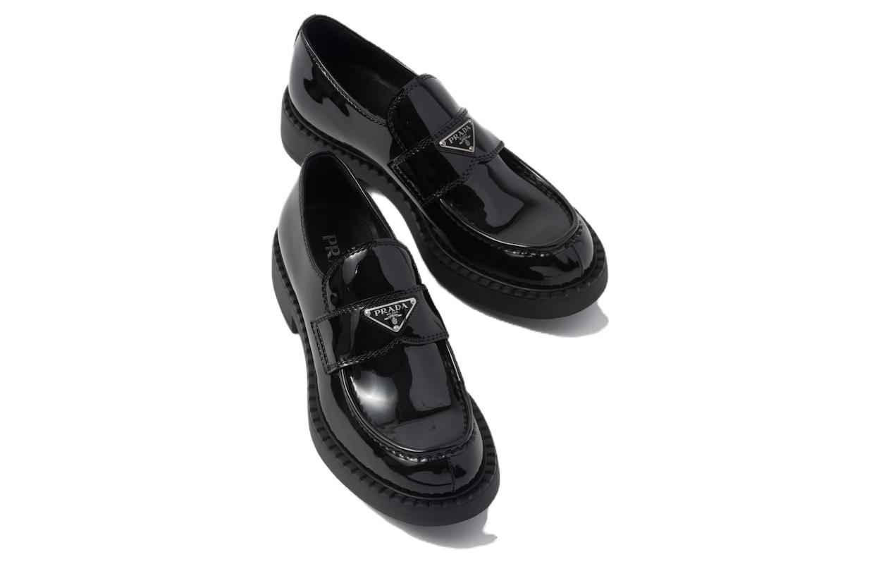 Order Mocasín de Charol Negro Prada 2DE127_069_F0002