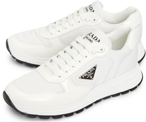 프라다 프랙스 01 '나일론 블랙 화이트' 2EE369_3LF5_F0964_F_G000 Lookbook 프라다 프랙스 01 '나일론 블랙 화이트' 2EE369_3LF5_F0964_F_G000