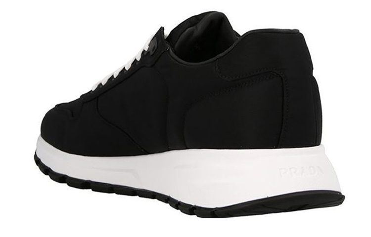 Lookbook プラダ Prax 01 リナイロン (黒白) 2EE369_3LFV_F0632