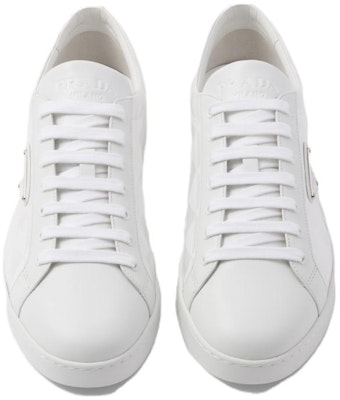 普拉达时尚白色低帮皮革运动鞋 2EE376_3LNW_F0009_F_G000 Lookbook 普拉达时尚白色低帮皮革运动鞋 2EE376_3LNW_F0009_F_G000