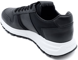 Prada Prax 1 Zapatillas de Cuero Bajas Negras 4E3571_3L3F_F0002_F_G000 Lookbook Prada Prax 1 Zapatillas de Cuero Bajas Negras 4E3571_3L3F_F0002_F_G000