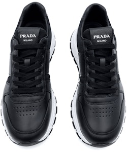 Prada Prax 1 Sepatu Kulit Low Top Hitam 4E3571_3L3F_F0002_F_G000 Shop Prada Prax 1 Sepatu Kulit Low Top Hitam 4E3571_3L3F_F0002_F_G000
