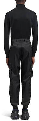プラダ リナイロン ブラック スリムフィット ジョガーパンツ サイドポケット付き メンズ SS21. SPH130-1WQ8-F0002-S-211 Shop プラダ リナイロン ブラック スリムフィット ジョガーパンツ サイドポケット付き メンズ SS21. SPH130-1WQ8-F0002-S-211