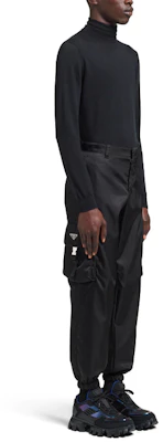 プラダ リナイロン ブラック スリムフィット ジョガーパンツ サイドポケット付き メンズ SS21. SPH130-1WQ8-F0002-S-211 Purchase プラダ リナイロン ブラック スリムフィット ジョガーパンツ サイドポケット付き メンズ SS21. SPH130-1WQ8-F0002-S-211