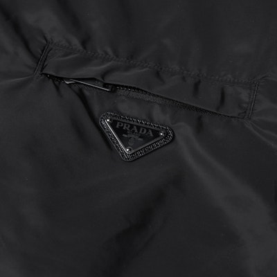 PRADA Re-Nylon FW21 黑色三角標扣式腰帶外套 男款 SGB737-1WQ9-F0002-S-202 Sizing PRADA Re-Nylon FW21 黑色三角標扣式腰帶外套 男款 SGB737-1WQ9-F0002-S-202