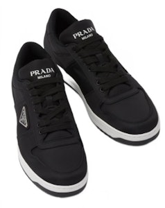 Prada Re-Nylon Gabardina 'Negro' 2EE375_3LFV_F0002 Lookbook Prada Re-Nylon Gabardina 'Negro' 2EE375_3LFV_F0002