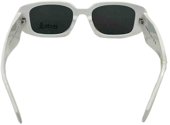 프라다 직사각형 화이트 선글라스 - 로고 템플 유니섹스 패션 아이웨어 0PR17WSF1425S051 Purchase 프라다 직사각형 화이트 선글라스 - 로고 템플 유니섹스 패션 아이웨어 0PR17WSF1425S051