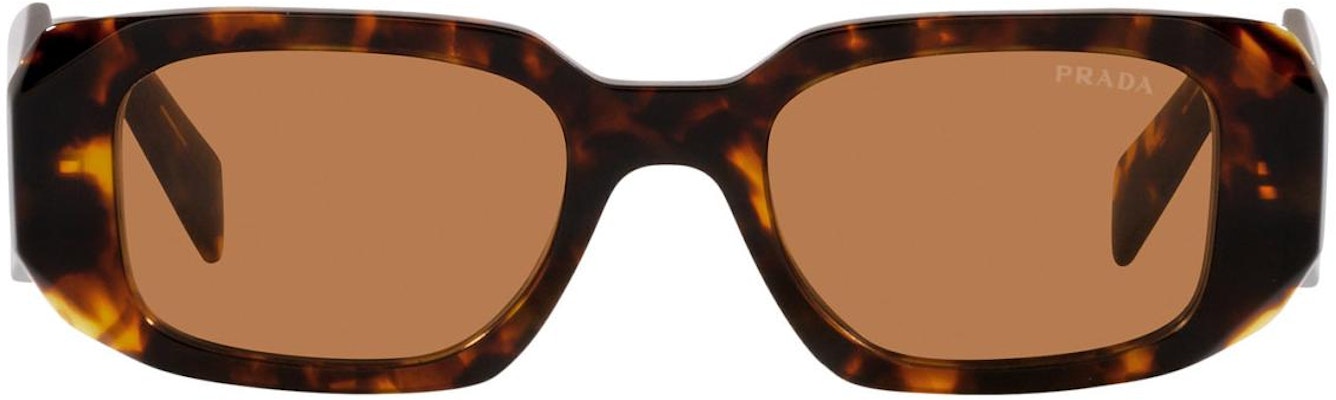 PRADA Cermin Mata Rectangle Tortoiseshell Unisex Rekaan Pasangan dengan Logo Ukiran 0PR17WSFVAU2Z1 Lookbook PRADA Cermin Mata Rectangle Tortoiseshell Unisex Rekaan Pasangan dengan Logo Ukiran 0PR17WSFVAU2Z1