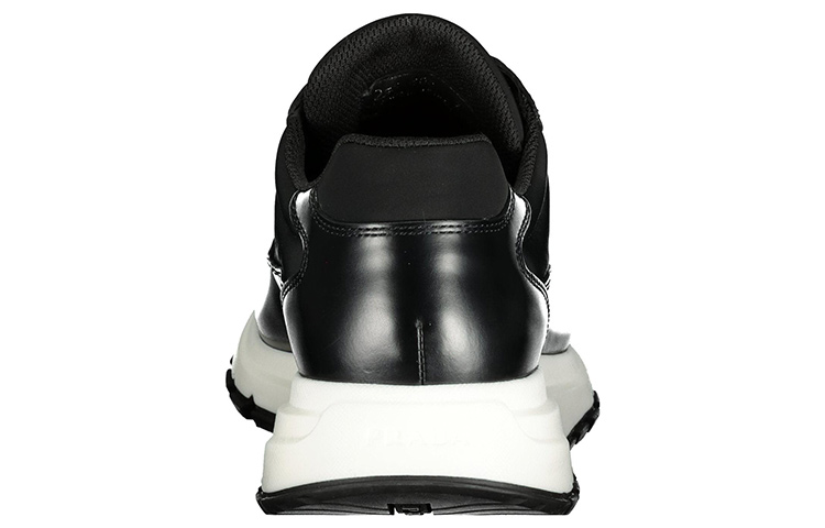 Shop 普拉达Rois尼龙运动鞋'黑色' 2EG406_2OGR_F0002