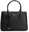 Buy 普拉達黑色小號Saffiano Galleria手袋。