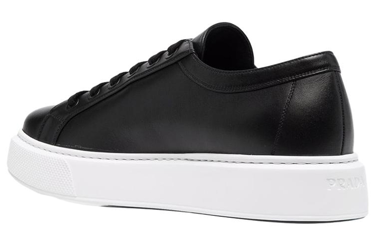 Shop 普拉达运动鞋 "黑白" 4E3560_A21_F0632