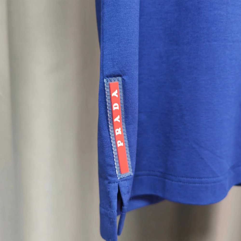 Shop 普拉达纯色圆领短袖T恤 蓝色 SJN203-1KG6-F0147-S-181