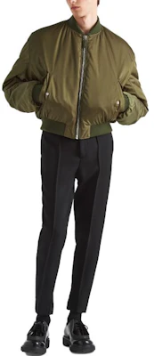 PRADA 軍綠色拉鍊外套 休閒外套 SGC350-1WQ8-F0ARF-S-232 Lookbook PRADA 軍綠色拉鍊外套 休閒外套 SGC350-1WQ8-F0ARF-S-232