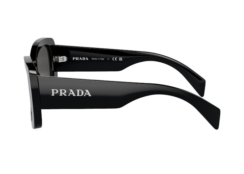 Lookbook Kacamata Hitam Persegi Prada (SPR A08 1AB-5S0)