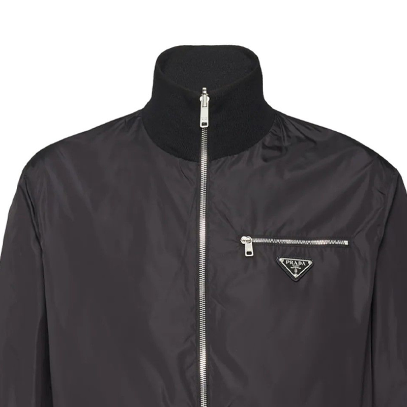 Sizing PRADA SS21 Logo Zip-Up Jacket Black Long Sleeve Outerwear. UMC096-1UPF-F0002