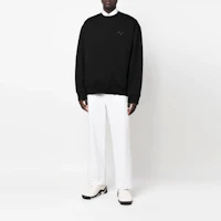 Shop PRADA SS22 黑色標誌補丁圓領衛衣 UJL30A-11OQ-F0806-S-222