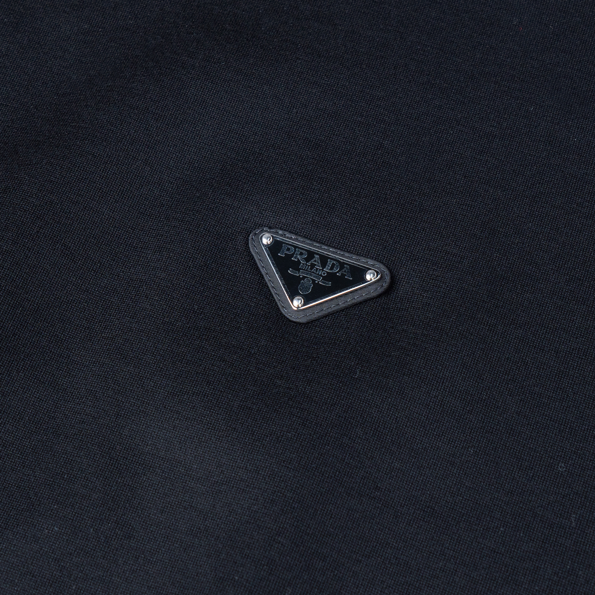 Cheap 普拉达 SS22 黑色圆领徽标贴饰卫衣. UJL30A-11OQ-F0806-S-222