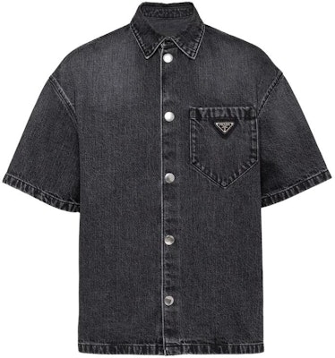 PRADA SS22 黑色牛仔宽松短袖防晒衬衫. GEC067-12K8-F0557-S-212 Order PRADA SS22 黑色牛仔宽松短袖防晒衬衫. GEC067-12K8-F0557-S-212