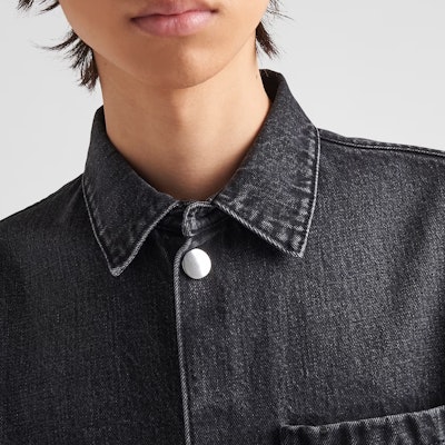 PRADA SS22 黑色牛仔宽松短袖防晒衬衫. GEC067-12K8-F0557-S-212 Details for PRADA SS22 黑色牛仔宽松短袖防晒衬衫. GEC067-12K8-F0557-S-212