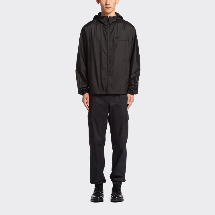 Purchase 普拉达SS22黑色连帽夹克带标志. SGC012-1ZWT-F0002-S-221