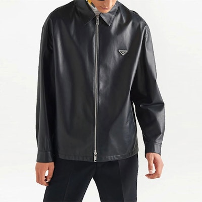 프라다 SS22 블랙 양가죽 지퍼 칼라 재킷. UPW428-1WDV-F0002 Purchase 프라다 SS22 블랙 양가죽 지퍼 칼라 재킷. UPW428-1WDV-F0002