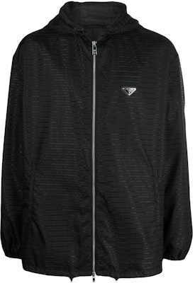 프라다 SS22 블랙 로고 패치 지퍼 릴렉스 핏 후디 재킷. SGC057-S221-11FCF-0-002 Order 프라다 SS22 블랙 로고 패치 지퍼 릴렉스 핏 후디 재킷. SGC057-S221-11FCF-0-002