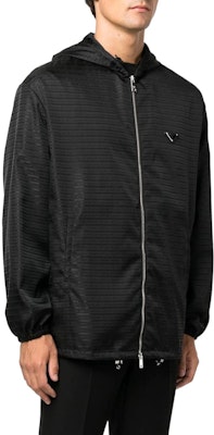 프라다 SS22 블랙 로고 패치 지퍼 릴렉스 핏 후디 재킷. SGC057-S221-11FCF-0-002 Purchase 프라다 SS22 블랙 로고 패치 지퍼 릴렉스 핏 후디 재킷. SGC057-S221-11FCF-0-002