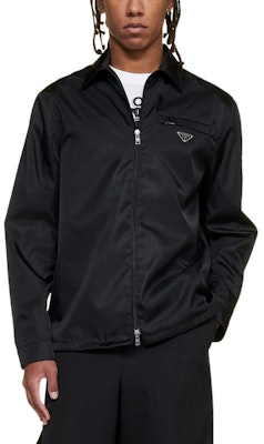 PRADA SS22 黑色拉鍊翻領長袖外套 SC502-1WQ8-F0002 Sizing PRADA SS22 黑色拉鍊翻領長袖外套 SC502-1WQ8-F0002