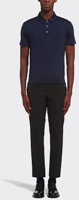 普拉达 SS22 蓝色刺绣标志POLO衫 UJN714-1YDQ-F0124-S-211 Lookbook 普拉达 SS22 蓝色刺绣标志POLO衫 UJN714-1YDQ-F0124-S-211