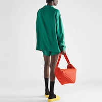 普拉达 SS22 绿色长袖宽松防晒衬衫. SC607-1QWC-F077U-S-221 Shop 普拉达 SS22 绿色长袖宽松防晒衬衫. SC607-1QWC-F077U-S-221