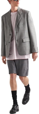 프라다 SS22 싱글브레스트 루즈핏 블레이저 재킷 그레이 UGM169-10NV-F0480-S-221 Lookbook 프라다 SS22 싱글브레스트 루즈핏 블레이저 재킷 그레이 UGM169-10NV-F0480-S-221