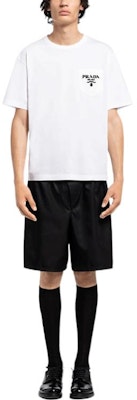 PRADA SS22 白色标志圆领T恤 简约设计 UJN787-1Z53-F0009-S-221 Shop PRADA SS22 白色标志圆领T恤 简约设计 UJN787-1Z53-F0009-S-221