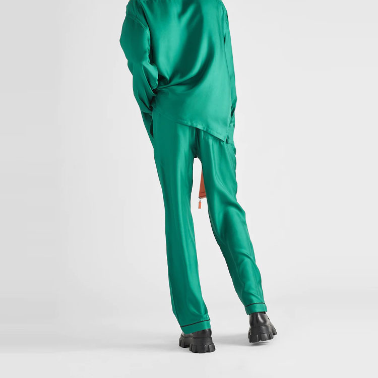 Shop 普拉达SS22简约字母Logo直筒宽松长裤翡翠绿男款。 SPH206-1QWC-F077U-S-221