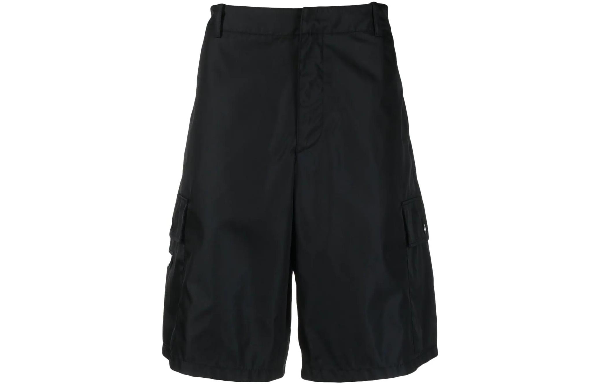 Order PRADA SS23 Pantalones Cortos Negros con Logo Triangular. SPH244-1WQ8-F0002-S-231
