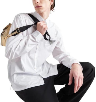 프라다 SS23 화이트 로고 버튼업 자외선 차단 셔츠. UCN467-1XV2-F0009-S-231 Purchase 프라다 SS23 화이트 로고 버튼업 자외선 차단 셔츠. UCN467-1XV2-F0009-S-231