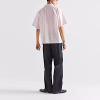 Shop PRADA 男士SS23粉色圖案印花短袖防曬襯衫 UCS414-11SS-F0028-S-221