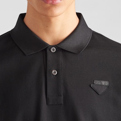 프라다 SS24 블랙 로고 반팔 폴로 셔츠. UJN444-XGS-F0002-S-WEO Purchase 프라다 SS24 블랙 로고 반팔 폴로 셔츠. UJN444-XGS-F0002-S-WEO