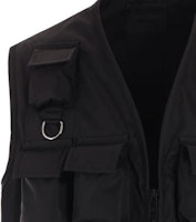 PRADA SS24 黑色V領拉鍊背心附標誌口袋. SGC499-1WQ8-F0002-S-OOO Details for PRADA SS24 黑色V領拉鍊背心附標誌口袋. SGC499-1WQ8-F0002-S-OOO