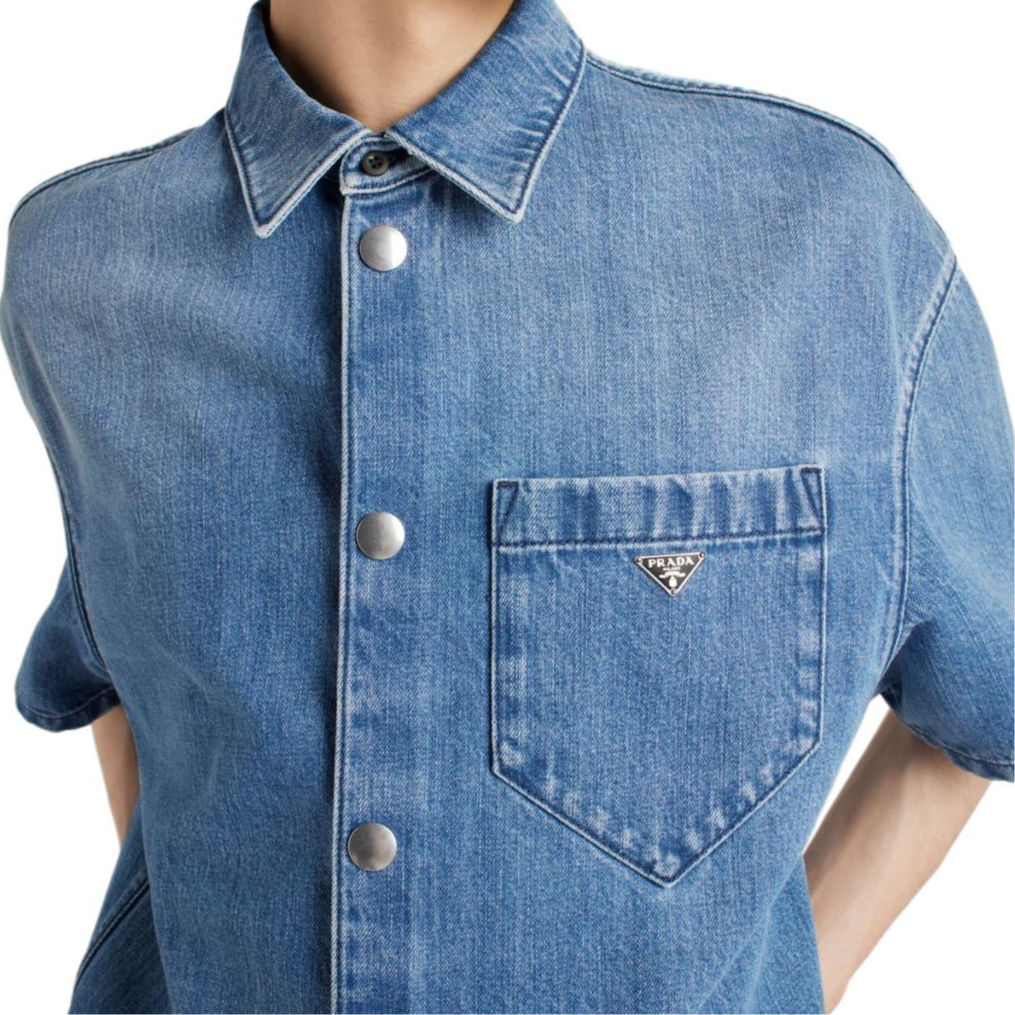 PRADA SS24  Blue Loose Fit Denim Short Sleeve Shirt with Logo Patch. GEC067-15N1-F0V3N-S-212 圖 7