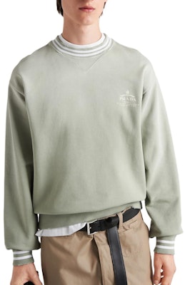 PRADA SS24 Baju Sweatshirt Logo Hijau Jalur Crewneck. UJL69B-15CA-F0AQI-S-OOO Shop PRADA SS24 Baju Sweatshirt Logo Hijau Jalur Crewneck. UJL69B-15CA-F0AQI-S-OOO