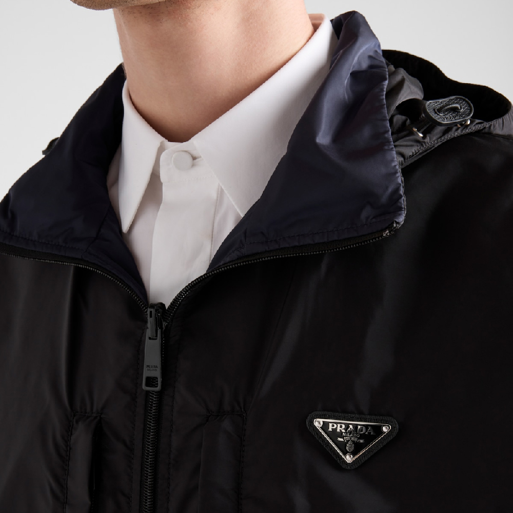 Sizing PRADA SS24  Reversible Hooded Jacket Black with Logo Details. SGC603-1WQ9-F0D9M-S-OOO