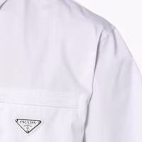 Sizing PRADA SS24 Kemeja Putih Lengan Pendek Katun dengan Logo. UCS503-1XV2-F0009-S-OOO